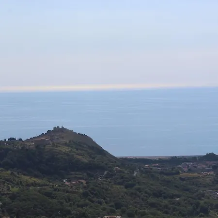 Alfonso Di Loria Hotel 2*