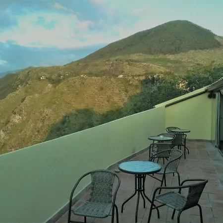 Alfonso Di Loria Hotel 2*